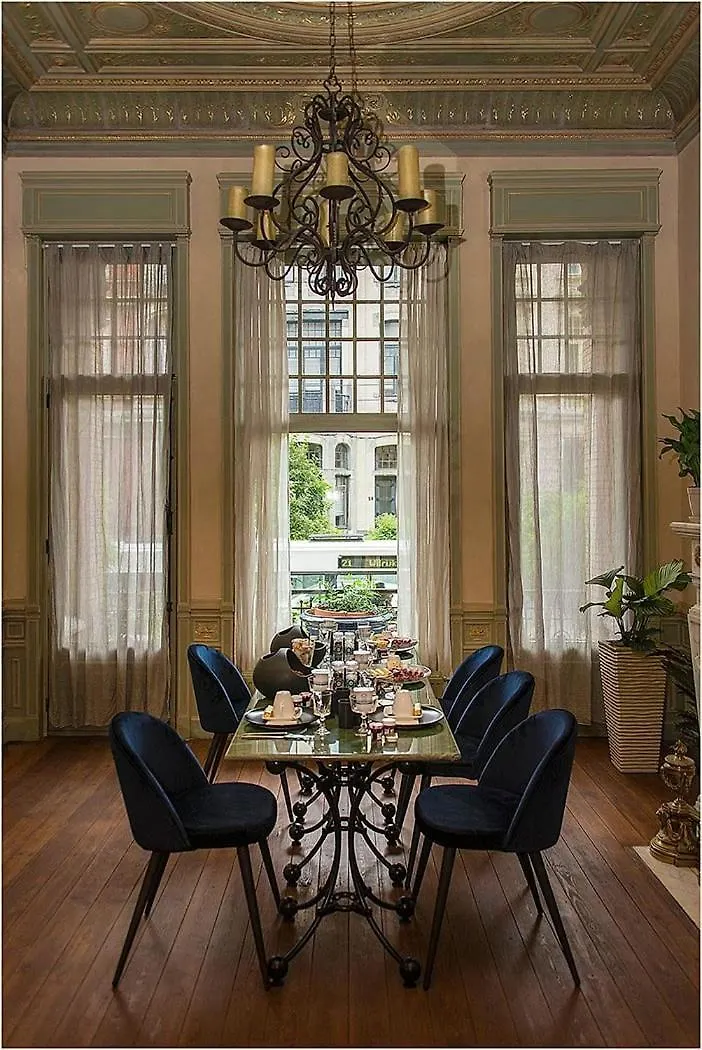 Apartment Boutique Baron Osy Suite